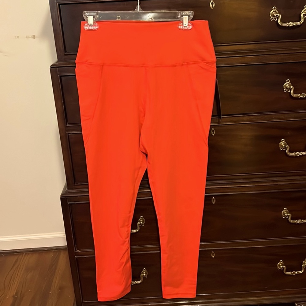 NWT. Mono B orange leggings. Size XL.